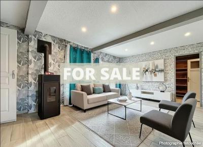 Detached House with Garden in Rural Setting