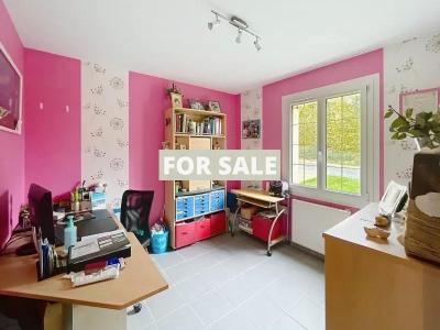 Detached House with Landscaped Garden