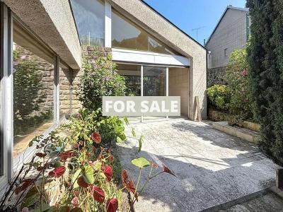 Beautiful and Large Property with Many Options