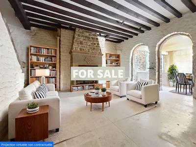 Beautiful and Large Property with Many Options