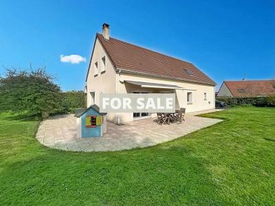 Detached House with Landscaped Garden