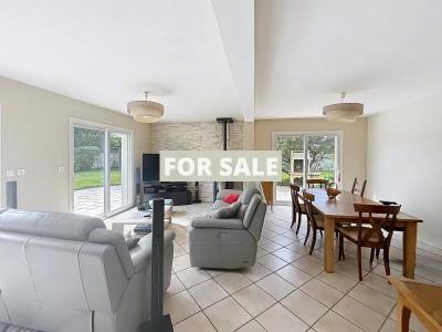 Detached House with Landscaped Garden