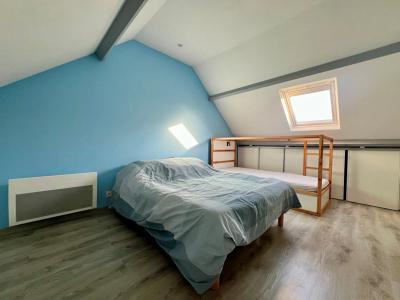 Detached House with Garden Close to the Coast