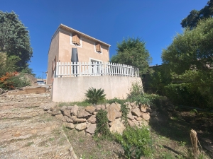 Lovely Villa with Pool Close to the Coast