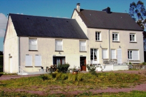 Main House with Guest Gite and Lake