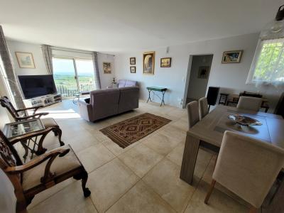 Exceptional Location For This Villa With 130 M2 Of Living Space On A 2746 M2 Plot.