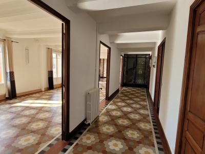 Elegant House With Swimming Pool And Views