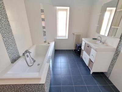 Elegant House With Swimming Pool And Views