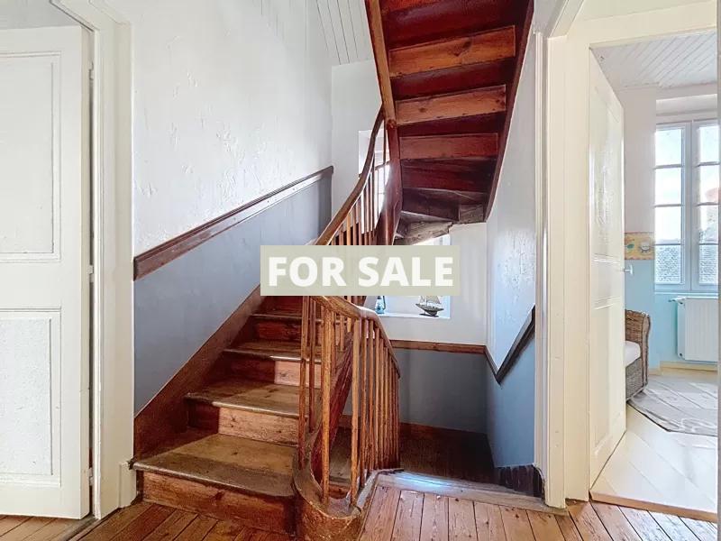 Traditional House with Garden by the Coast