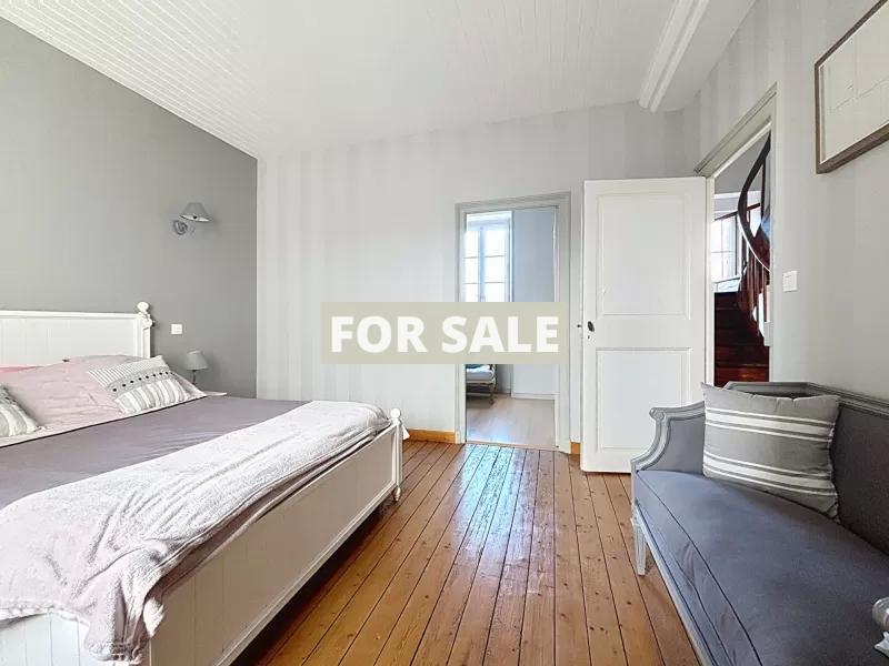 Traditional House with Garden by the Coast