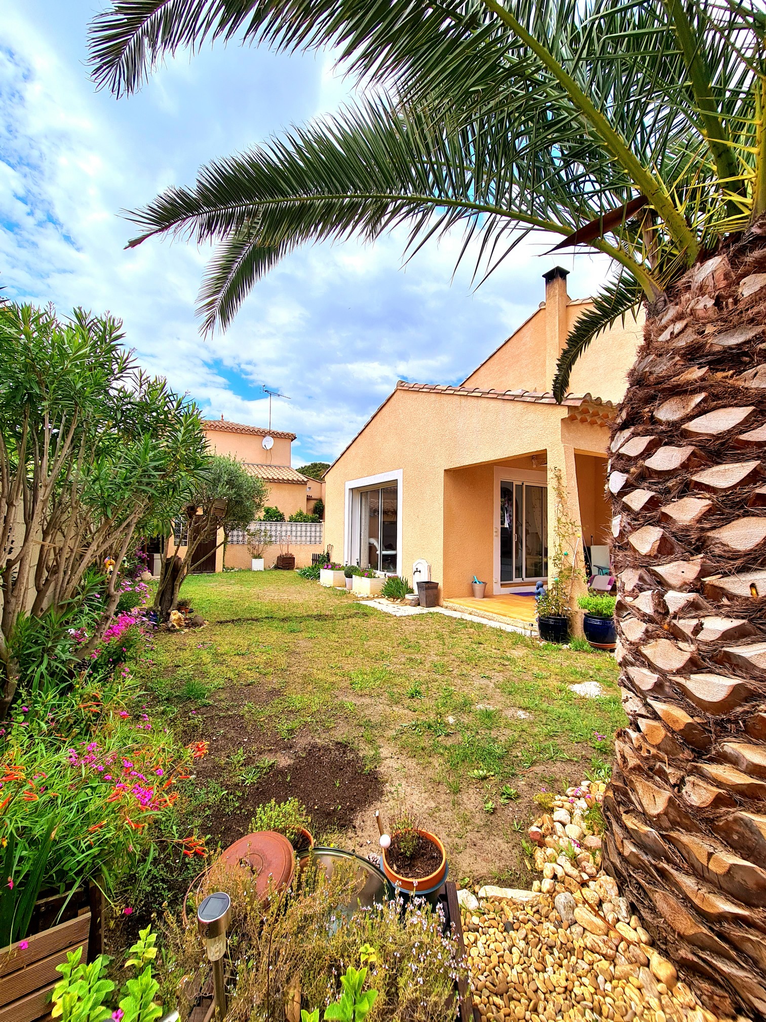 Pleasant Villa With Garage, Terrace And Garden