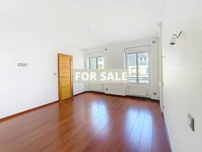 Coastal House with Swimming Pool