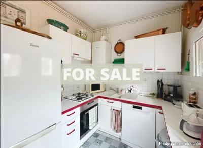 Town House in Coastal Resort Location