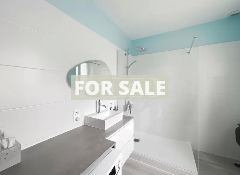 Town House in Coastal Resort Location