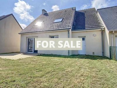 Modern Detached House with Garden