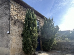 Former Stable Converted Into A Loft With Adjoining Garden