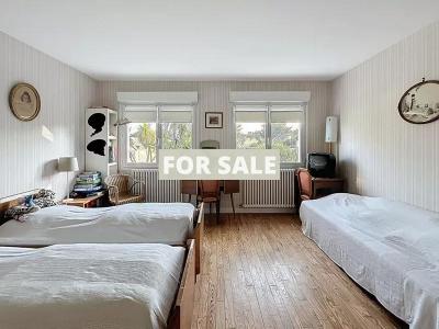 Detached House with Garden by the Coast