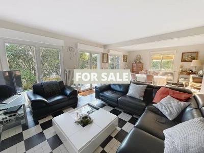 Detached House with Garden by the Coast