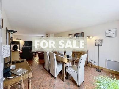 Detached House with Landscaped Garden