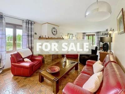 Detached House with Landscaped Garden