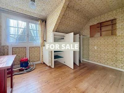 Detached House with Garden