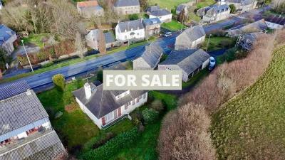 Detached House with Garden