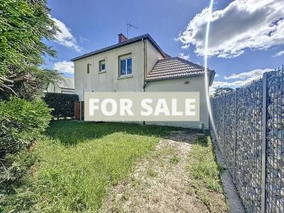 Detached House with Garden by the Coast