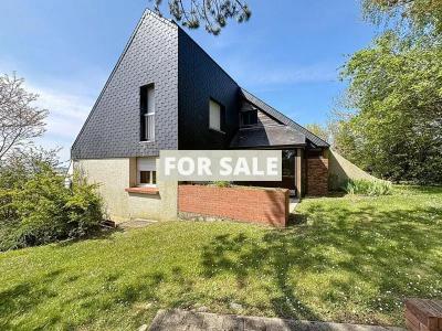 Detached House with Garden by the Coast