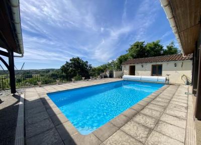 Superb House With Heated Saltwater Pool and Beautiful Views