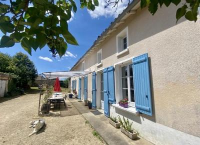 Pretty Stone Longere House With Private Gardens