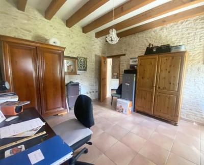 Magnificent Country Property With Pool And Guest Gite Potential