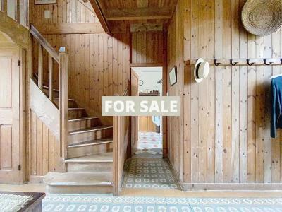 Detached House with Garden by the Coast