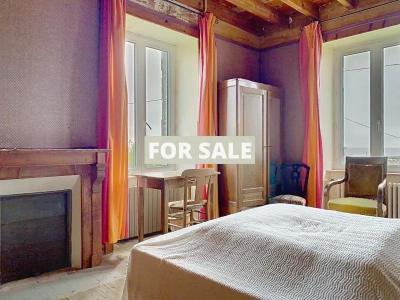 Detached House with Garden by the Coast