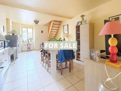 Town House in Coastal Resort Location