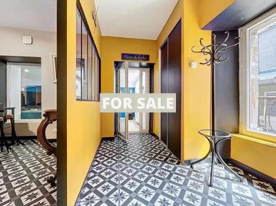 Building in Heart of Rural Village with Potential