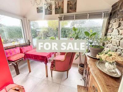 Coastal Property in Fine Fettle with Landscaped Garden