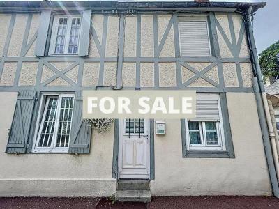 Town House with Neat Garden