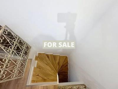 Town House in Coastal Resort Location