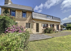 Detached House with Lovely Garden