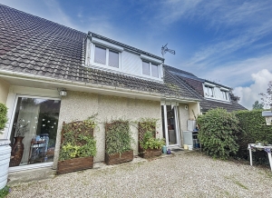 Detached House with Garden