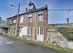 Village House with Strong Potential to Renovate