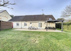 Detached Villa With Garden