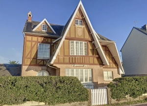 Detached Period Property on the Seafront