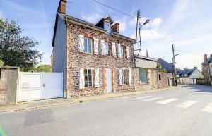 Traditional House with Terrace