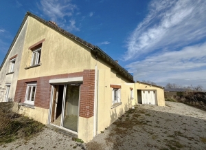 Traditional House with Garden