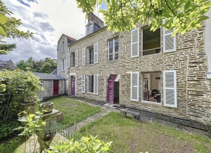 Manor House with Delightful Garden