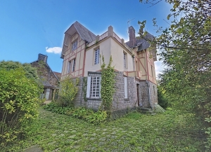 Beautiful Detached Character House with Garden