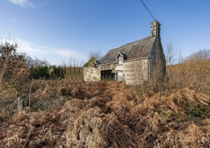 Detached Country House to Renovate