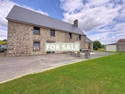 Detached House with Garden and Open Views