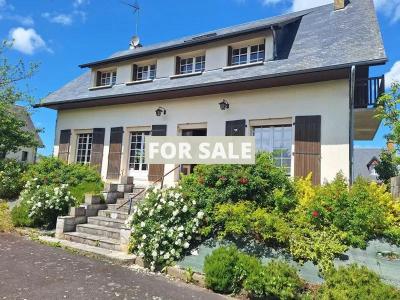 Delightful Detached House and Lovely Garden
